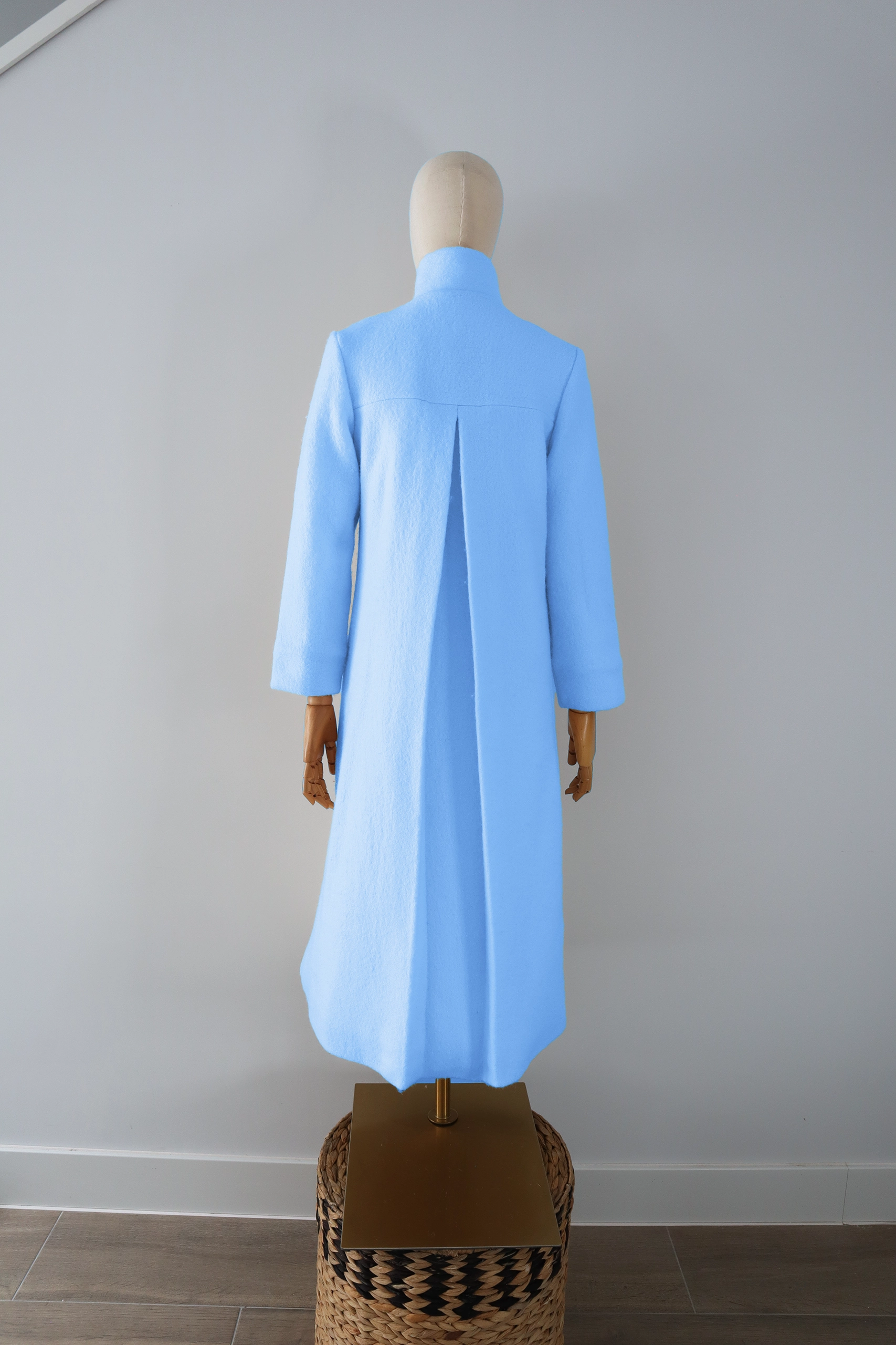 Abrigo Azul Cielo Lana Calefactable Rame-Mevak Espalda