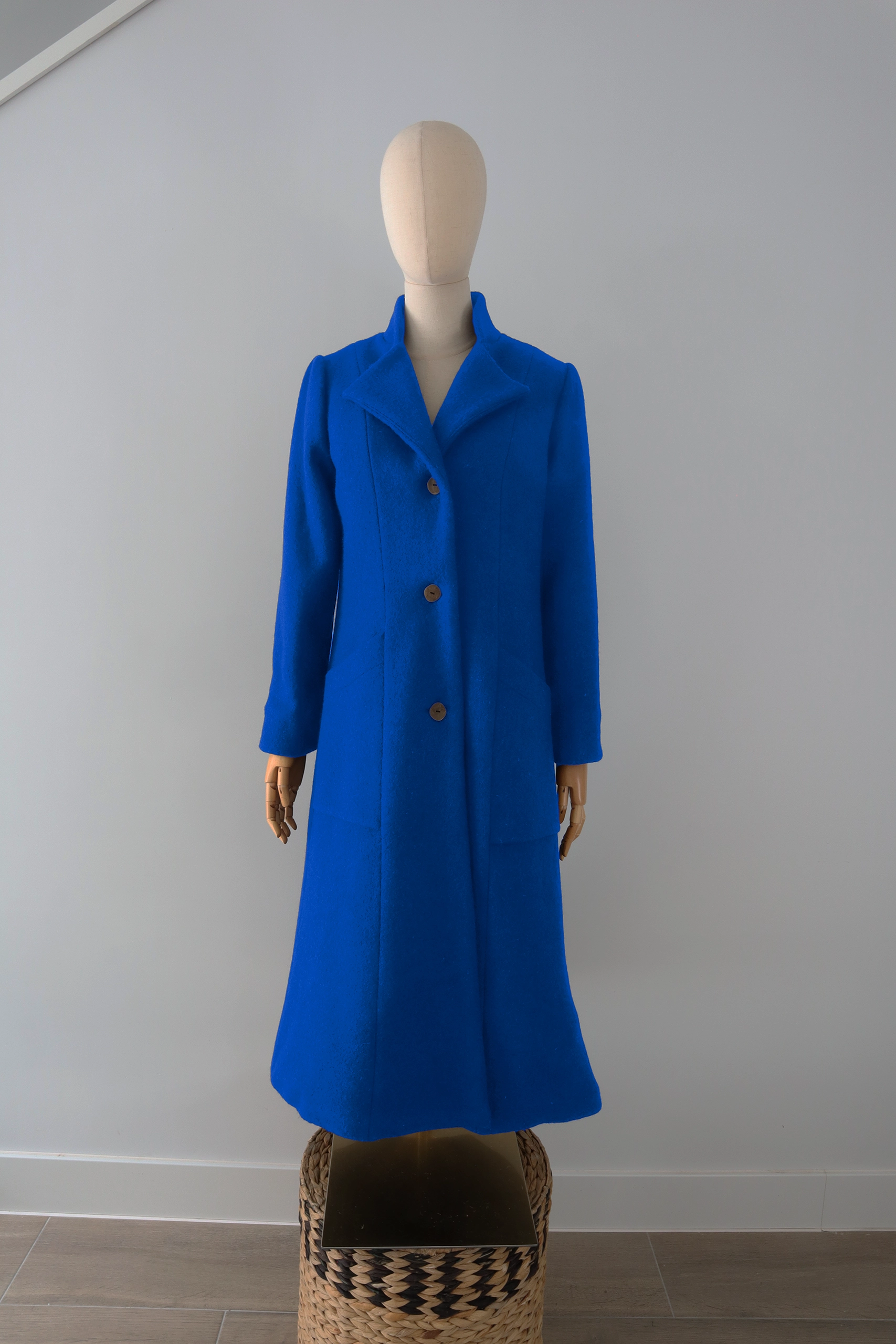 Abrigo Azul Eléctrico Lana Calefactable Ramé Abierto