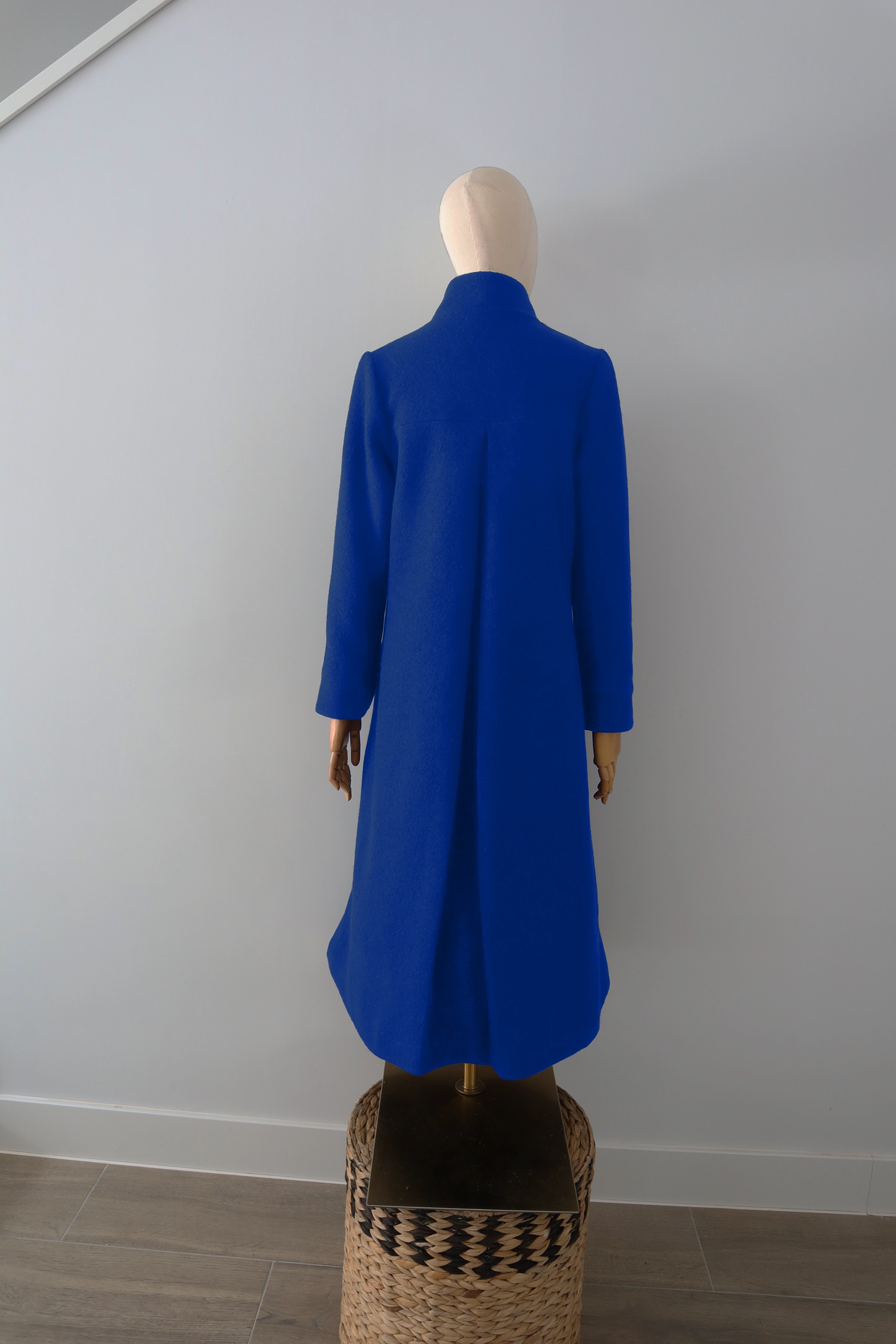 Abrigo Azul Eléctrico Lana Calefactable Rame-Mevak Espalda