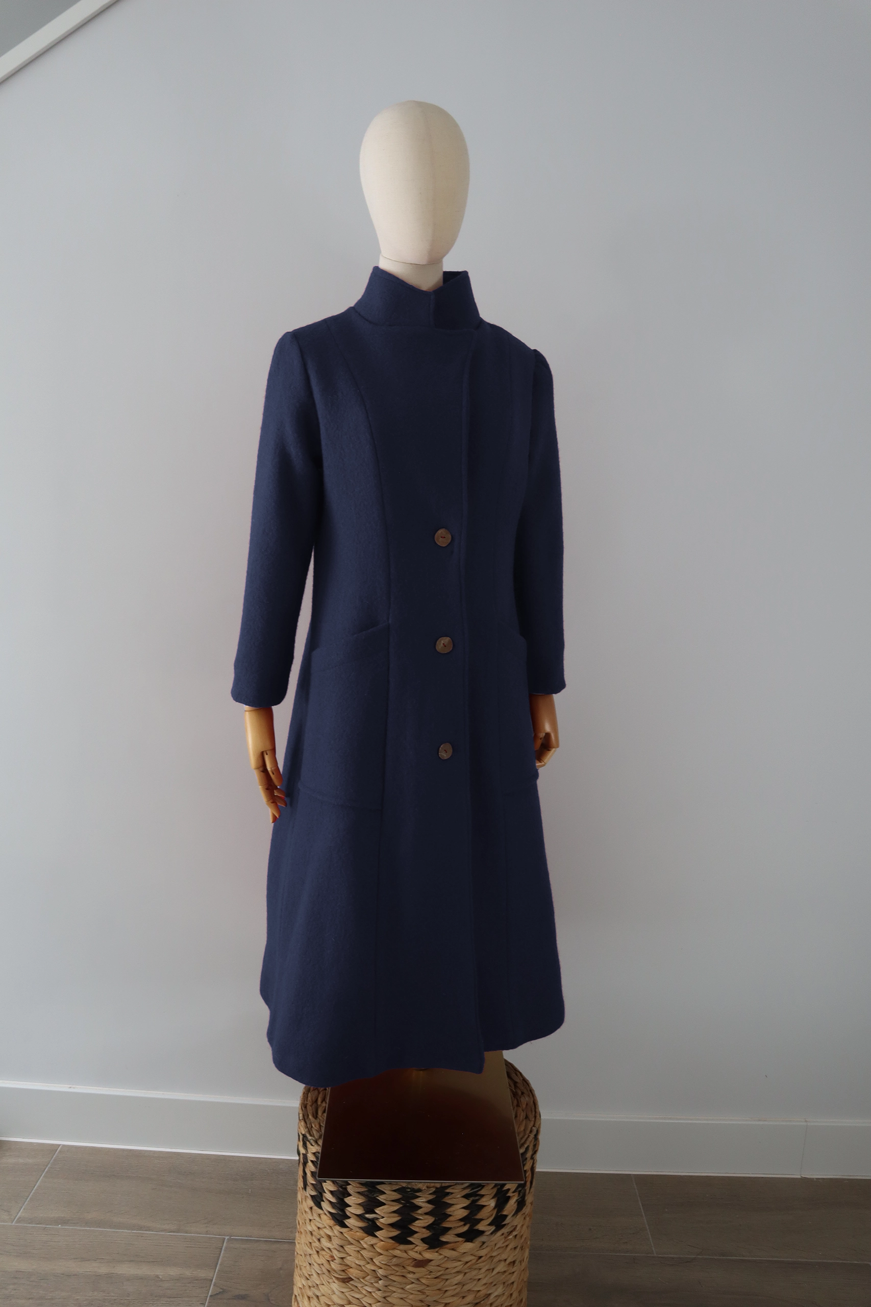 Abrigo Azul Marino Calefactable Mevak Cerrado