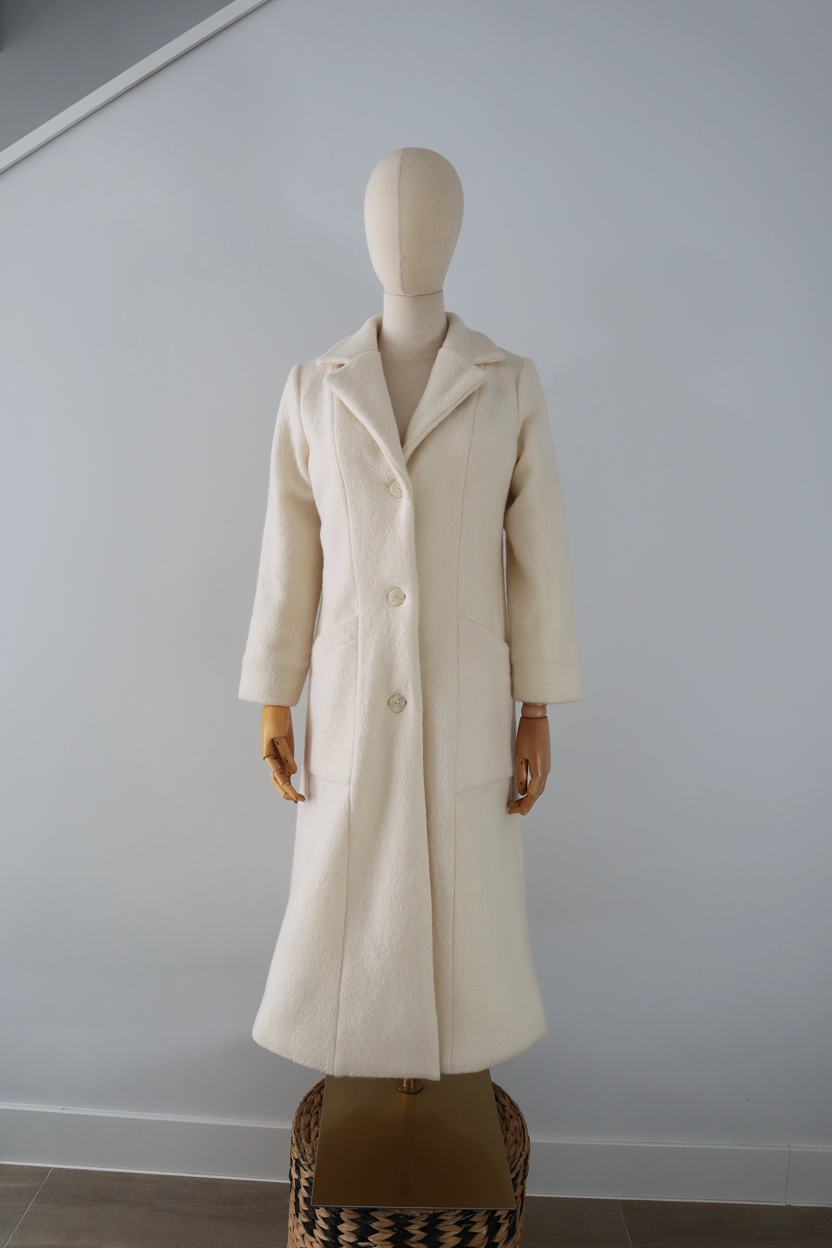 Abrigo Blanco Roto Lana Calefactable Mevak Abierto