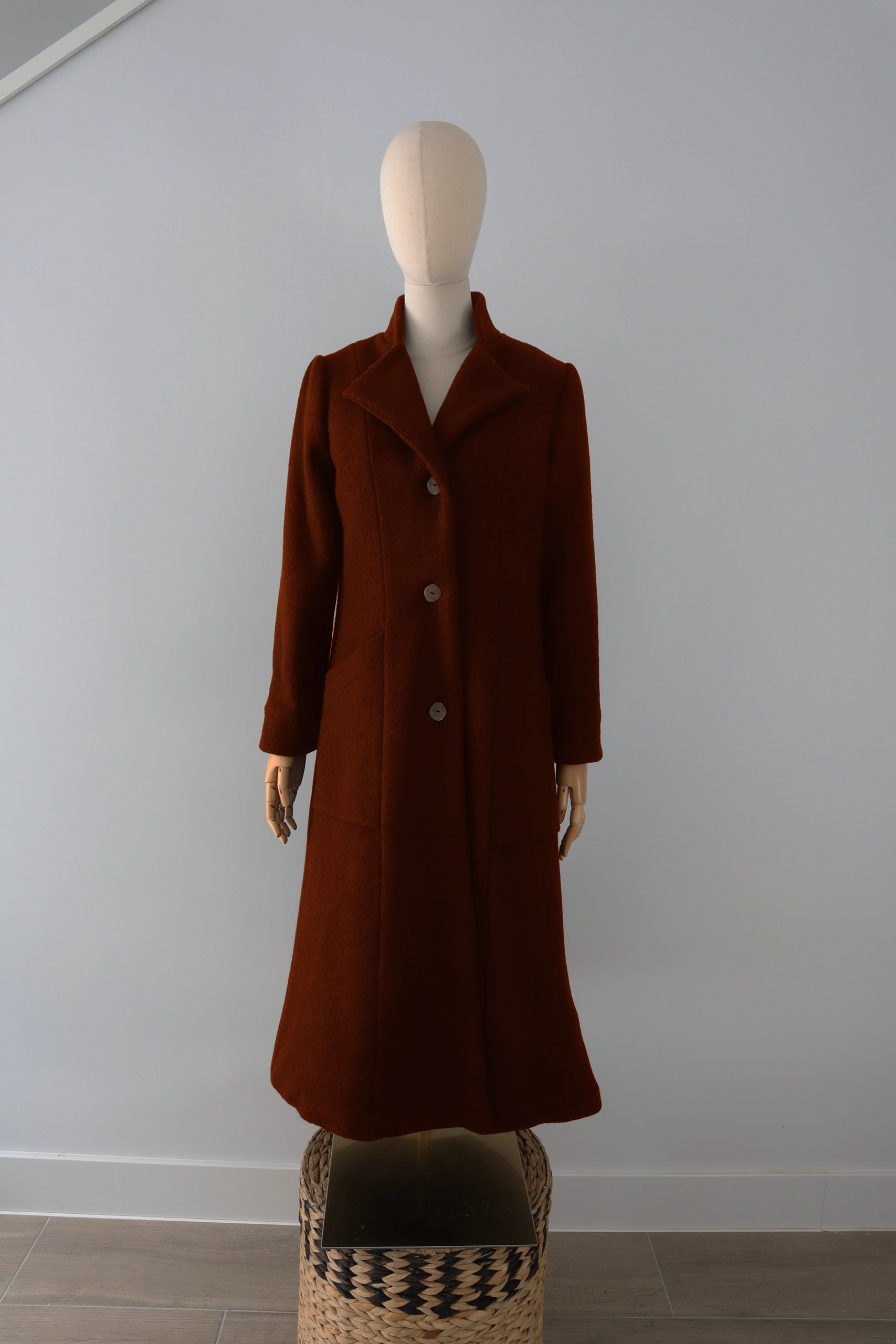 Abrigo Ladrillo Lana Calefactable Ramé Abierto