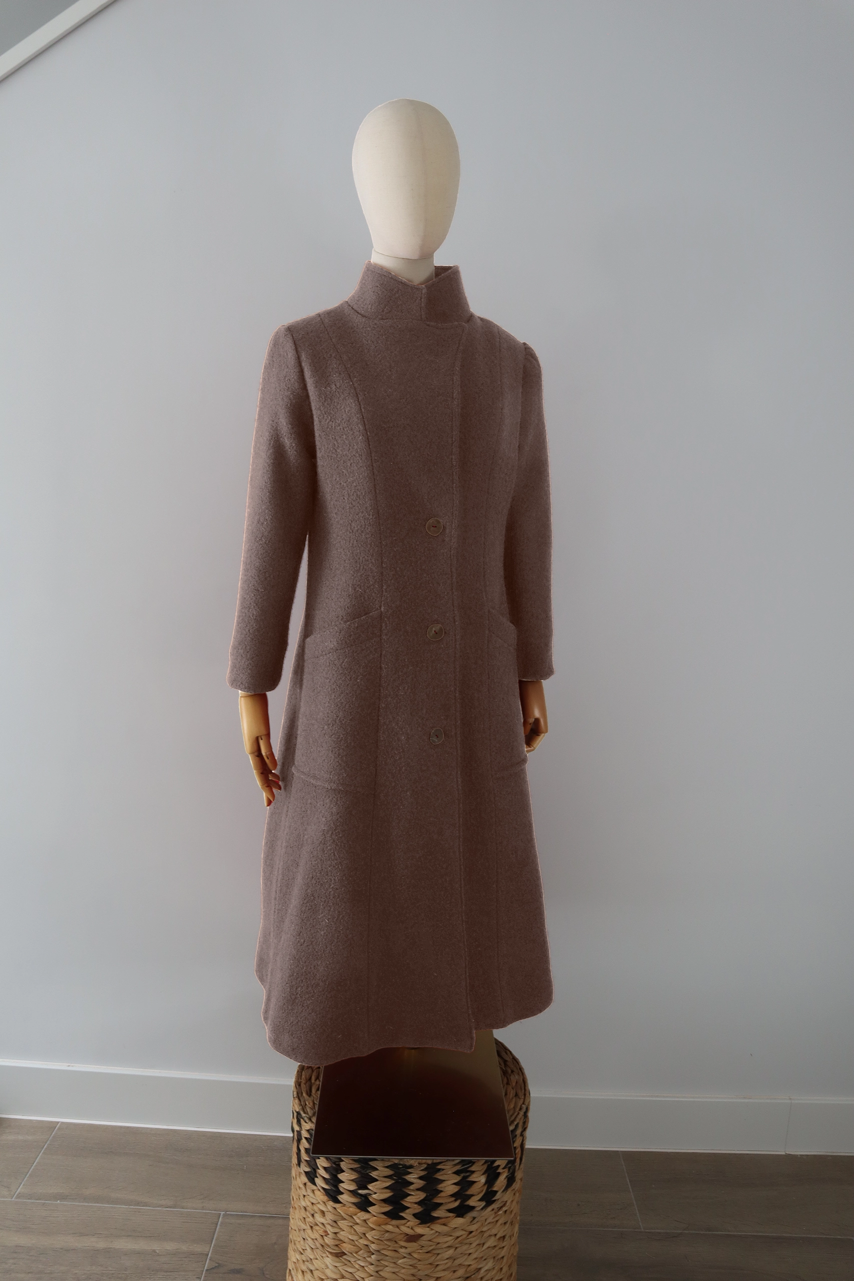 Abrigo Marrón Lana Calefactable Mevak Cerrado