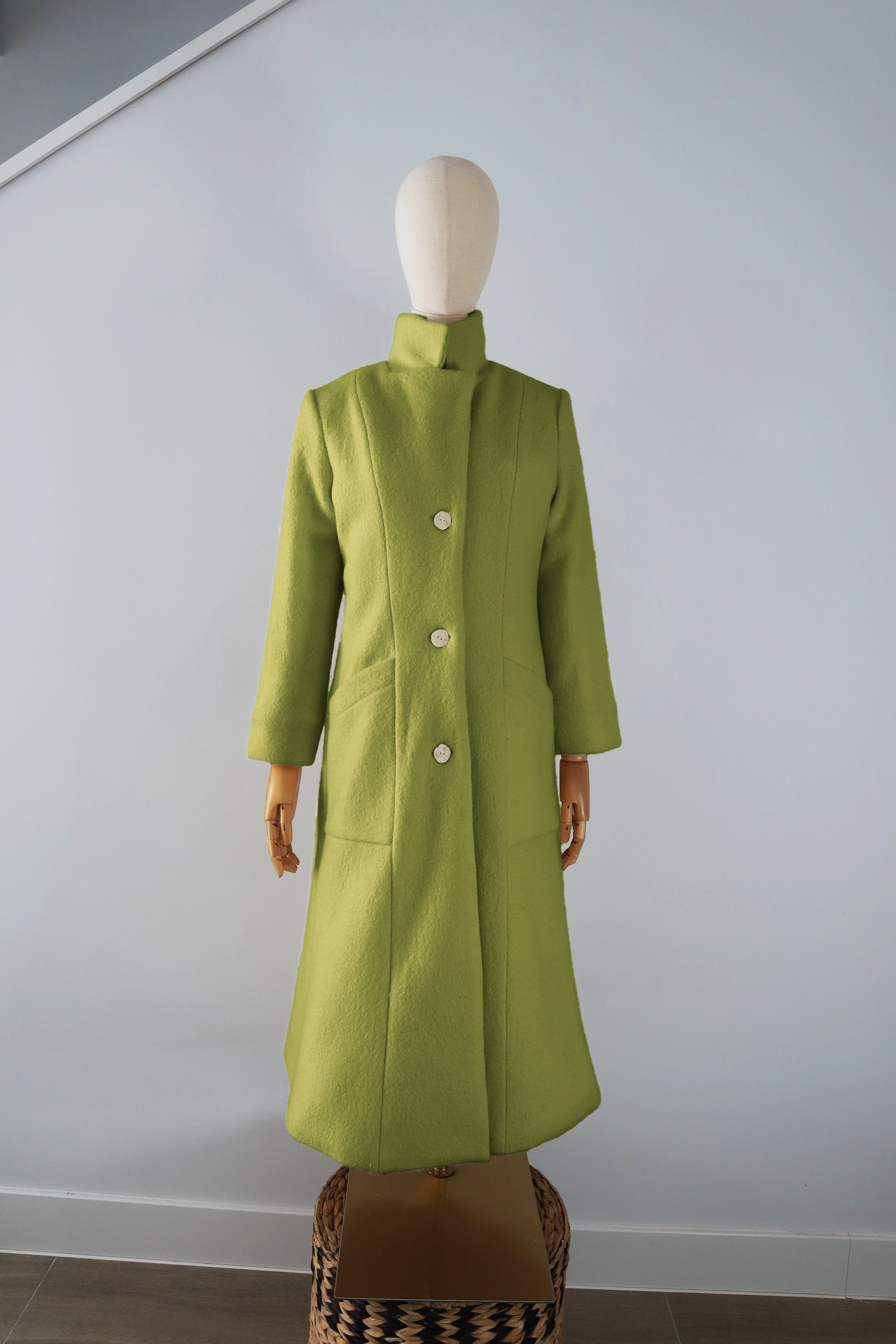 Abrigo Verde Oliva Lana Calefactable Mevak Cerrado