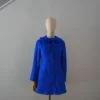 Abrigo Azul Eléctrico Lana Calefactable Tiam Lazo