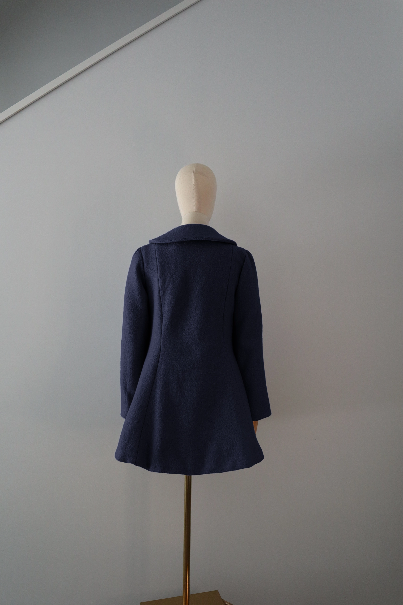 Abrigo Azul Marino Lana Calefactable Tiam Espalda