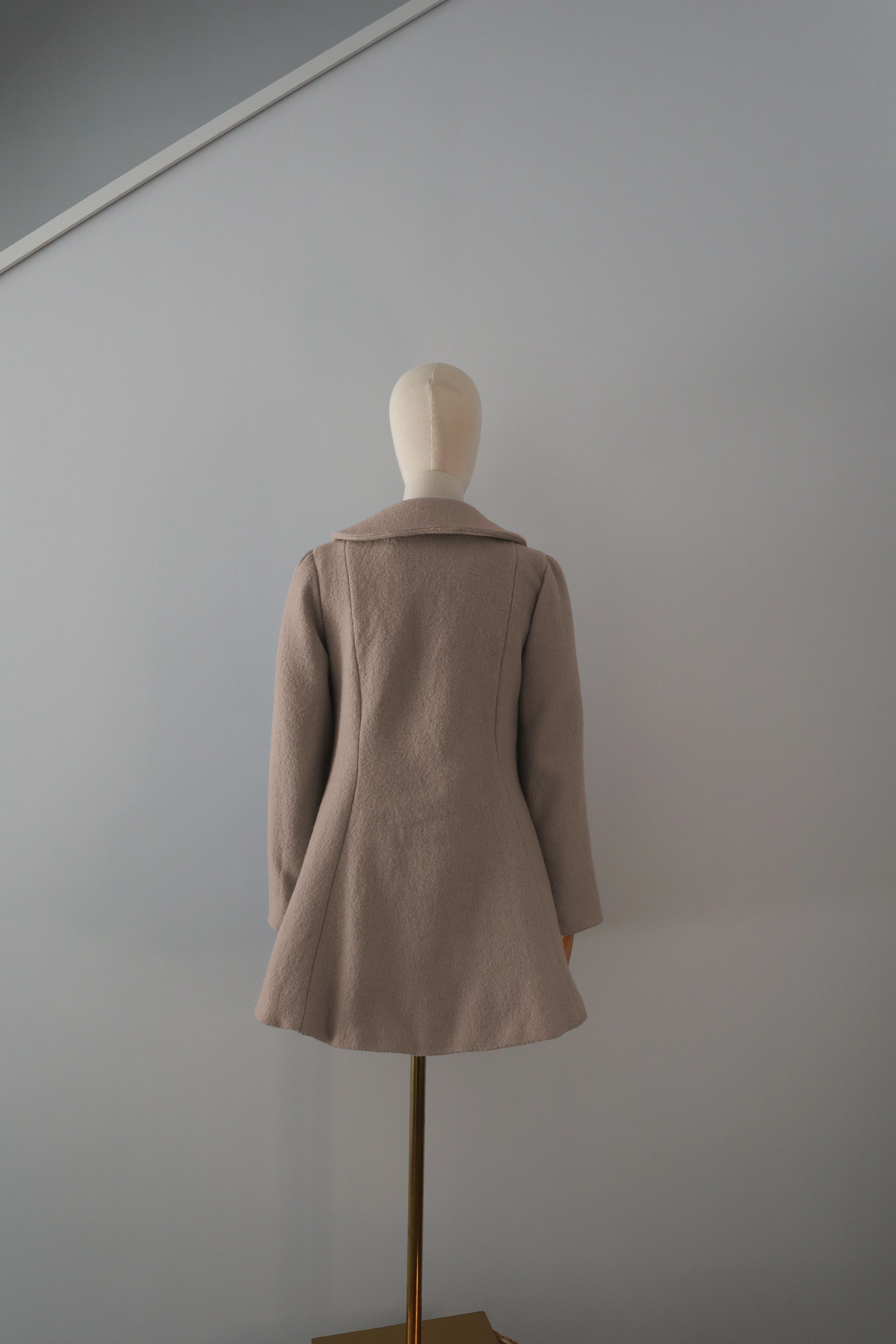 Abrigo Beige Lana Calefactable Tiam Espalda