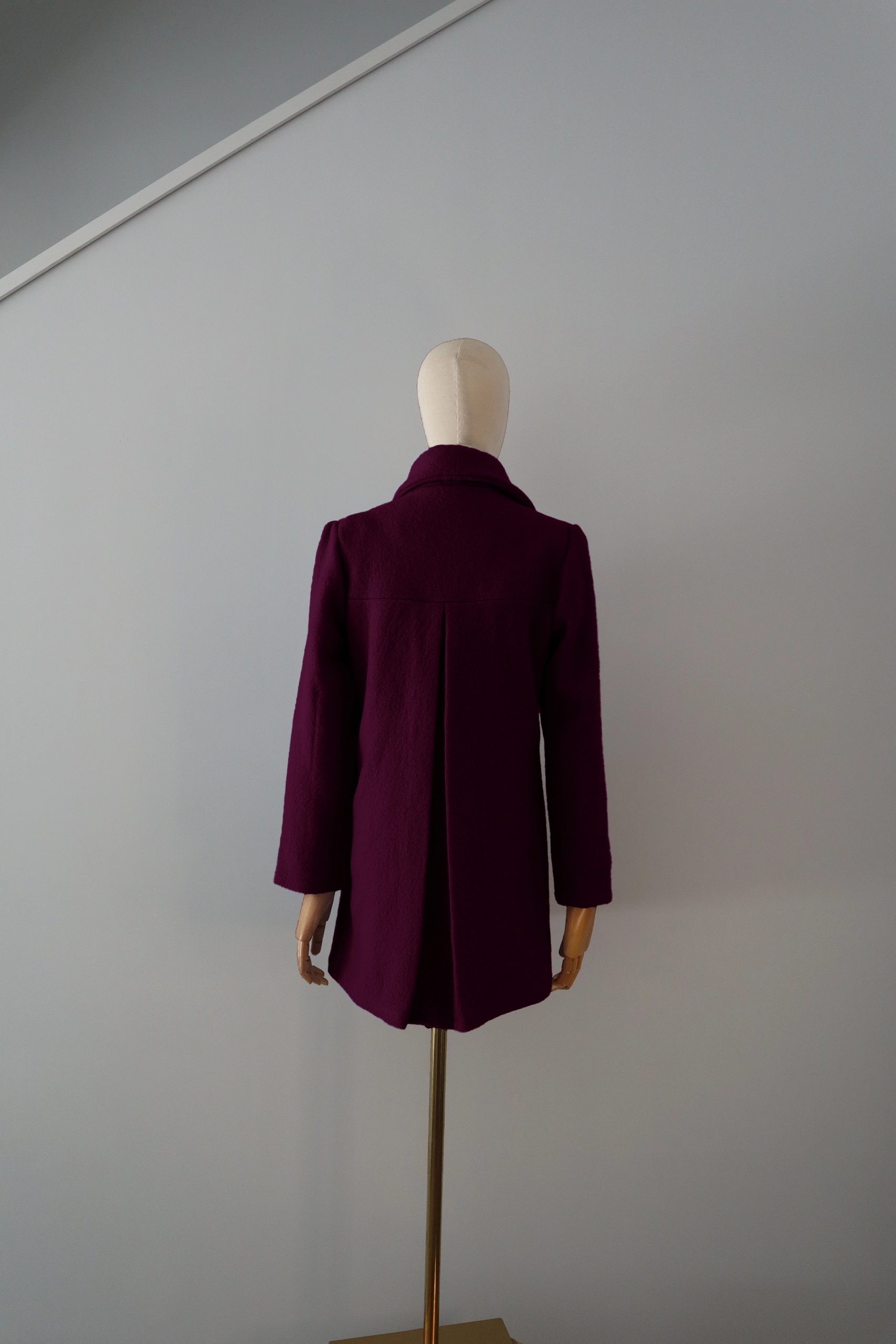 Abrigo Burdeos Lana Calefactable Espalda