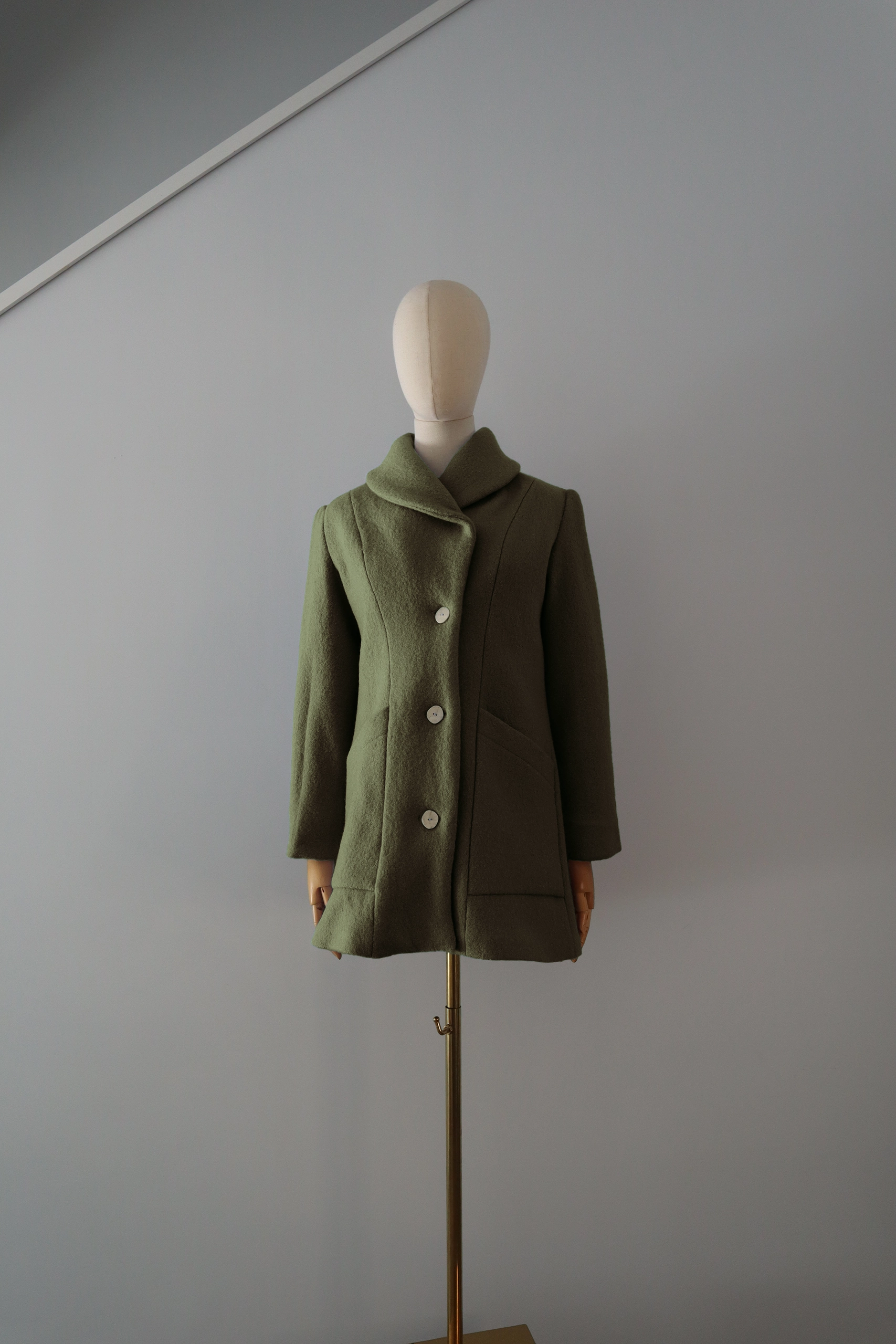 Abrigo Caqui Lana Calefactable Kalon Cerrado