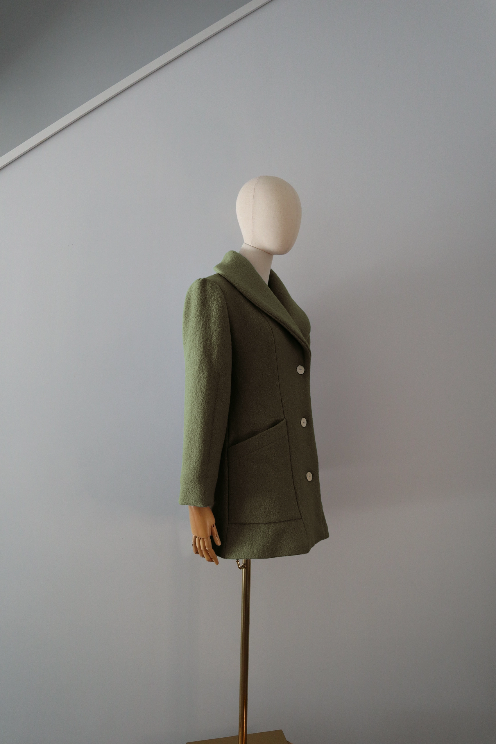 Abrigo Caqui Lana Calefactable Kalon Costado