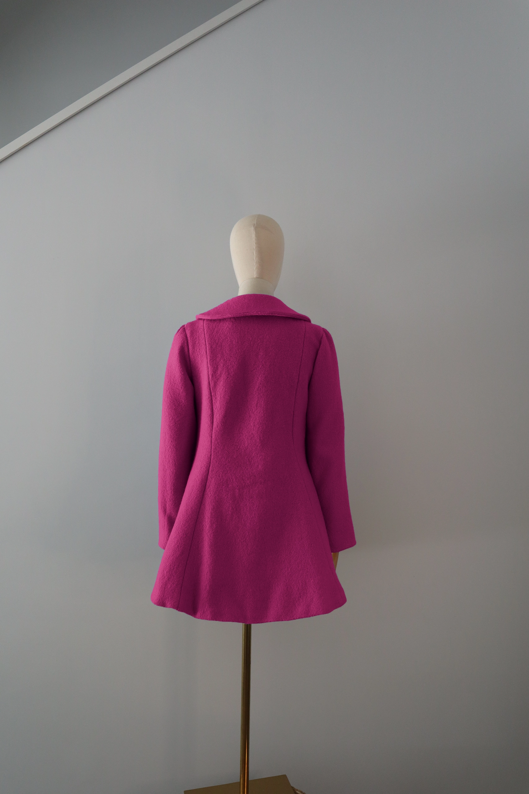 abrigo fucsia lana calefactable tiam espalda