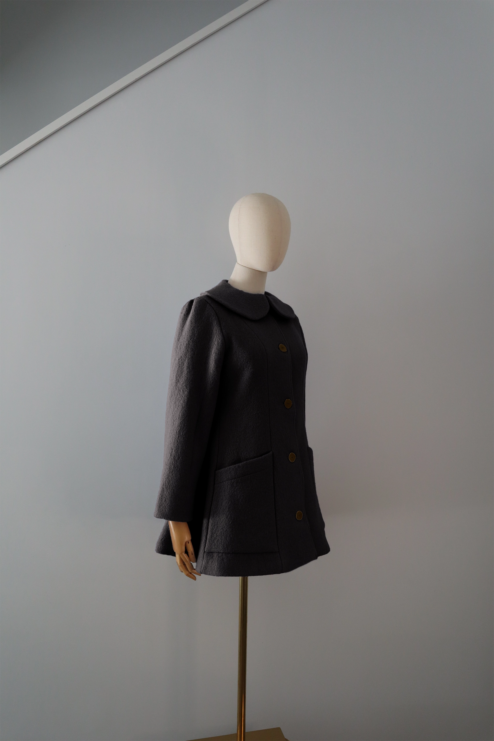 Abrigo Gris Oscuro Lana Calefactable Tiam Costado