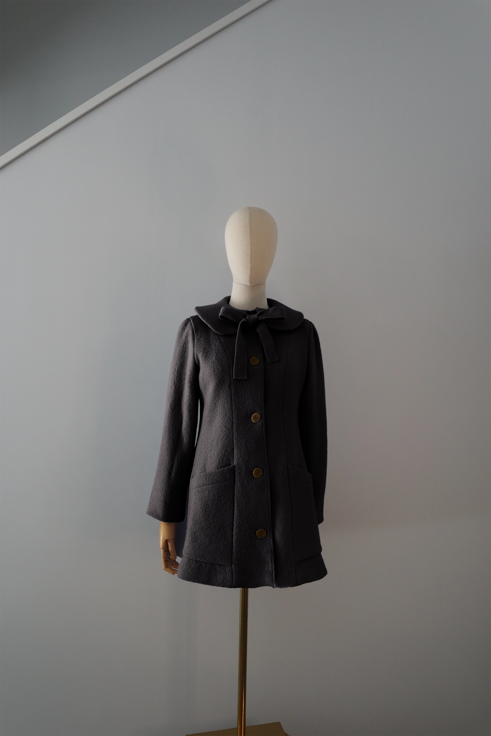 Abrigo Gris Oscuro Lana Calefactable Tiam Lazo