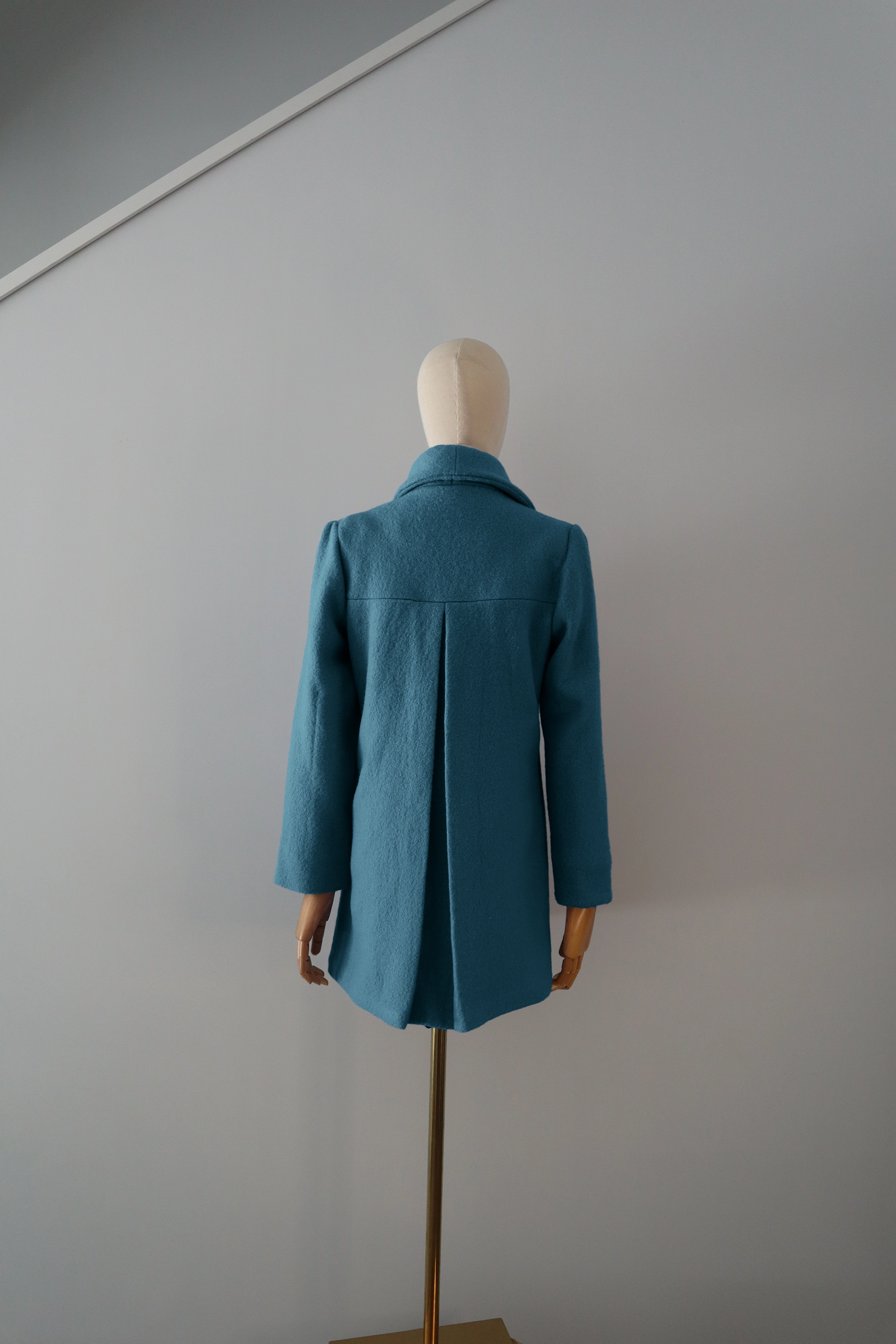 Abrigo Índigo Lana Calefactable Kalon Espalda