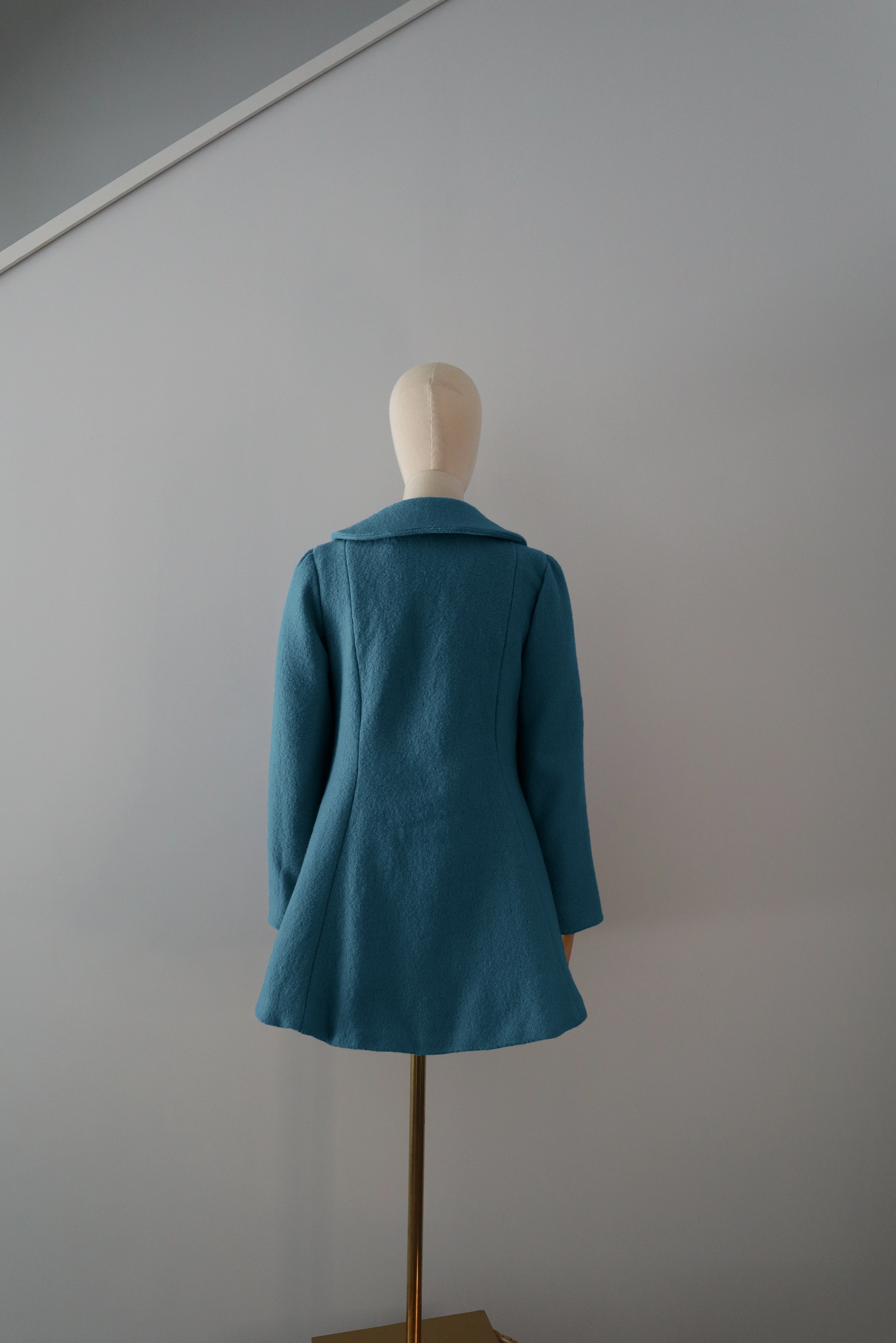 Abrigo Índigo Lana Calefactable Tiam Espalda