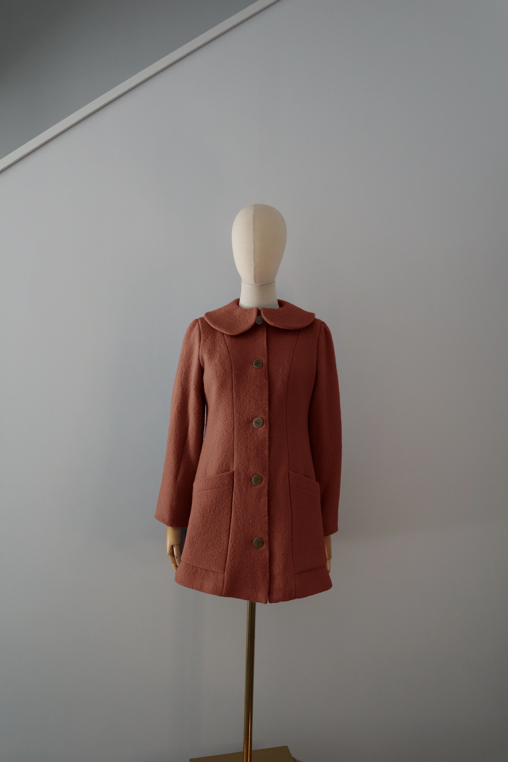 Abrigo Ladrillo Lana Calefactable Tiam