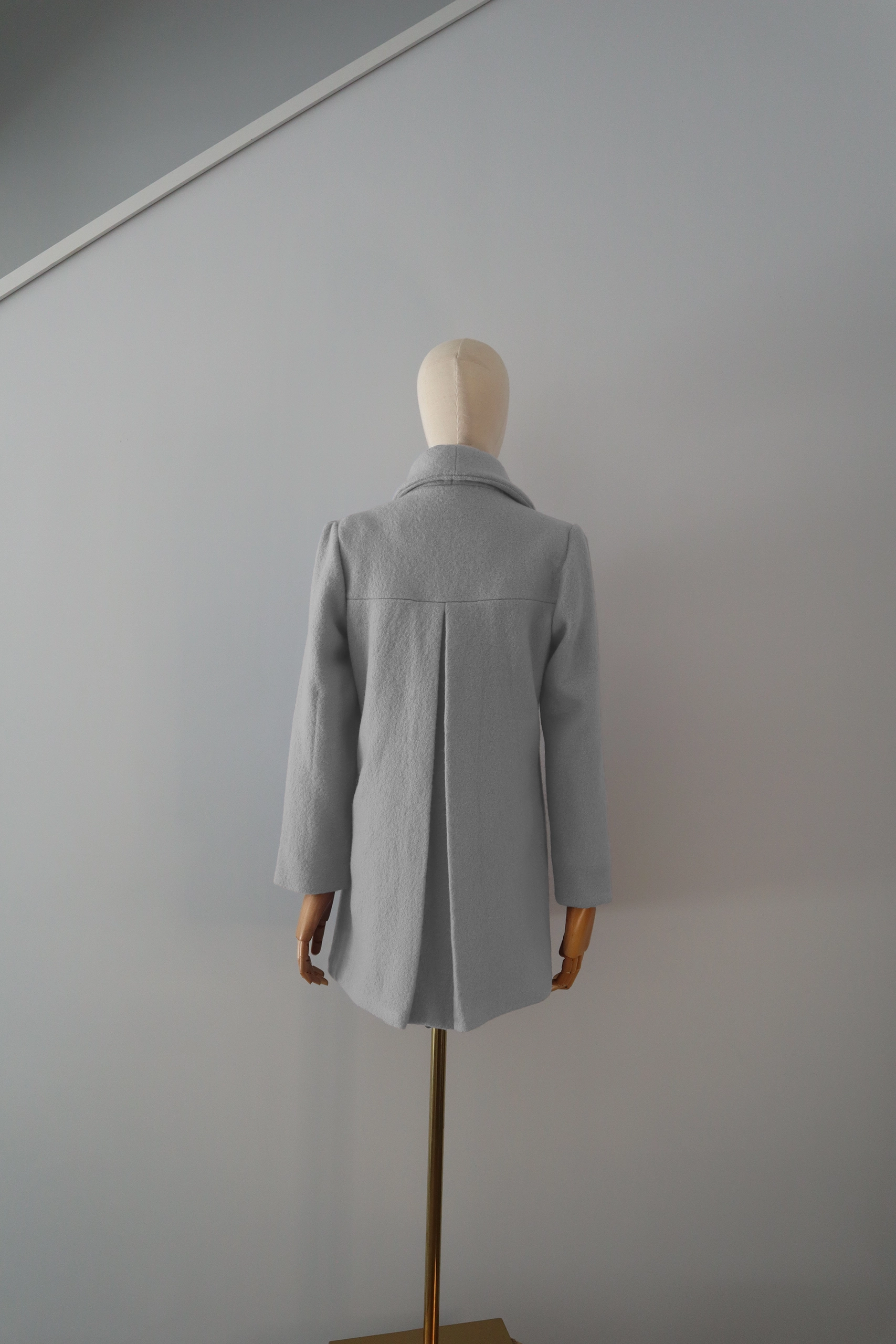 Abrigo Perla Lana Calefactable Kalon Espalda