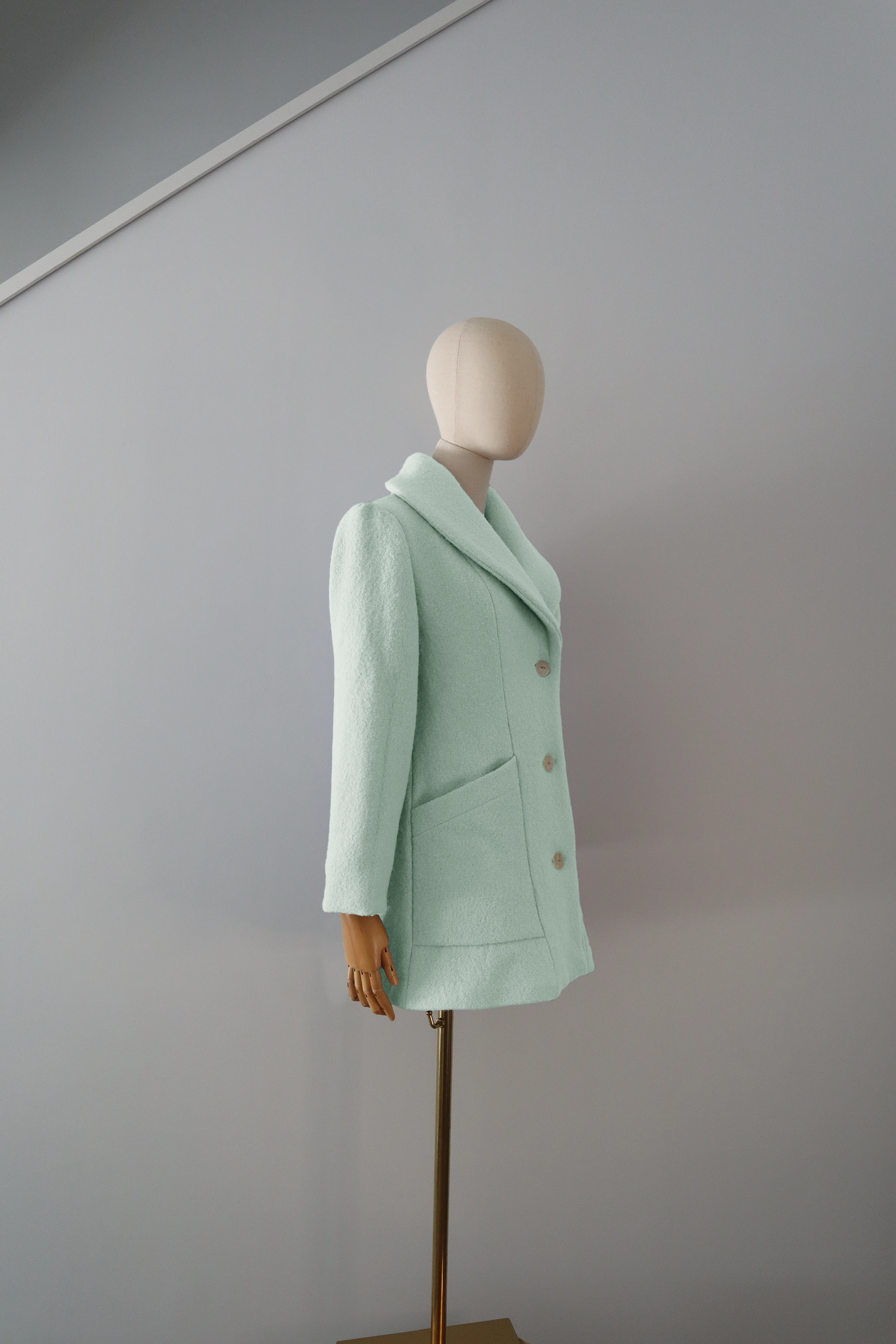 Abrigo Verde Agua Lana Calefactable Kalon Costado