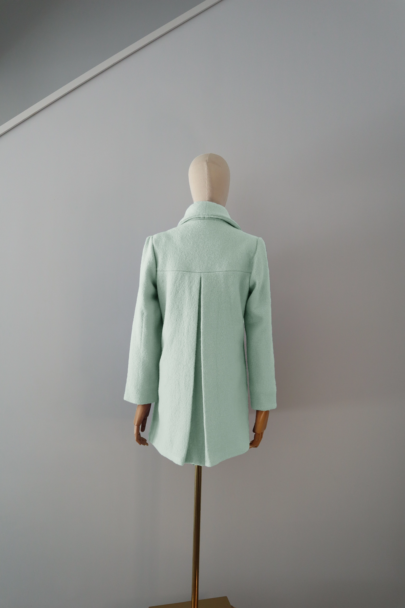 Abrigo Verde Agua Lana Calefactable Kalon Espalda