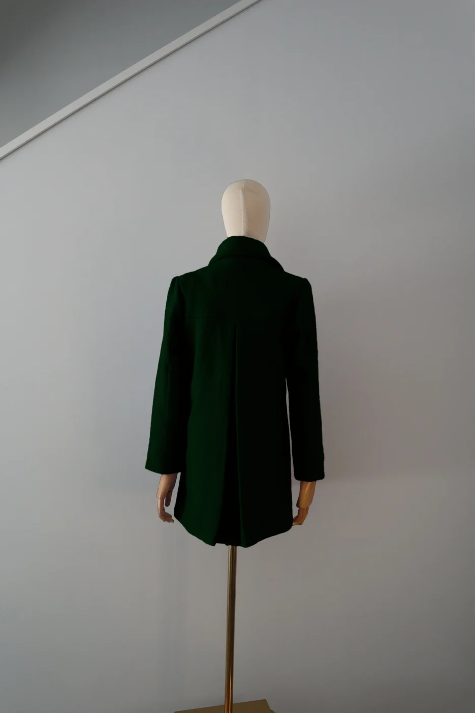 Abrigo Verde Botella Lana Calefactable Kalon Espalda