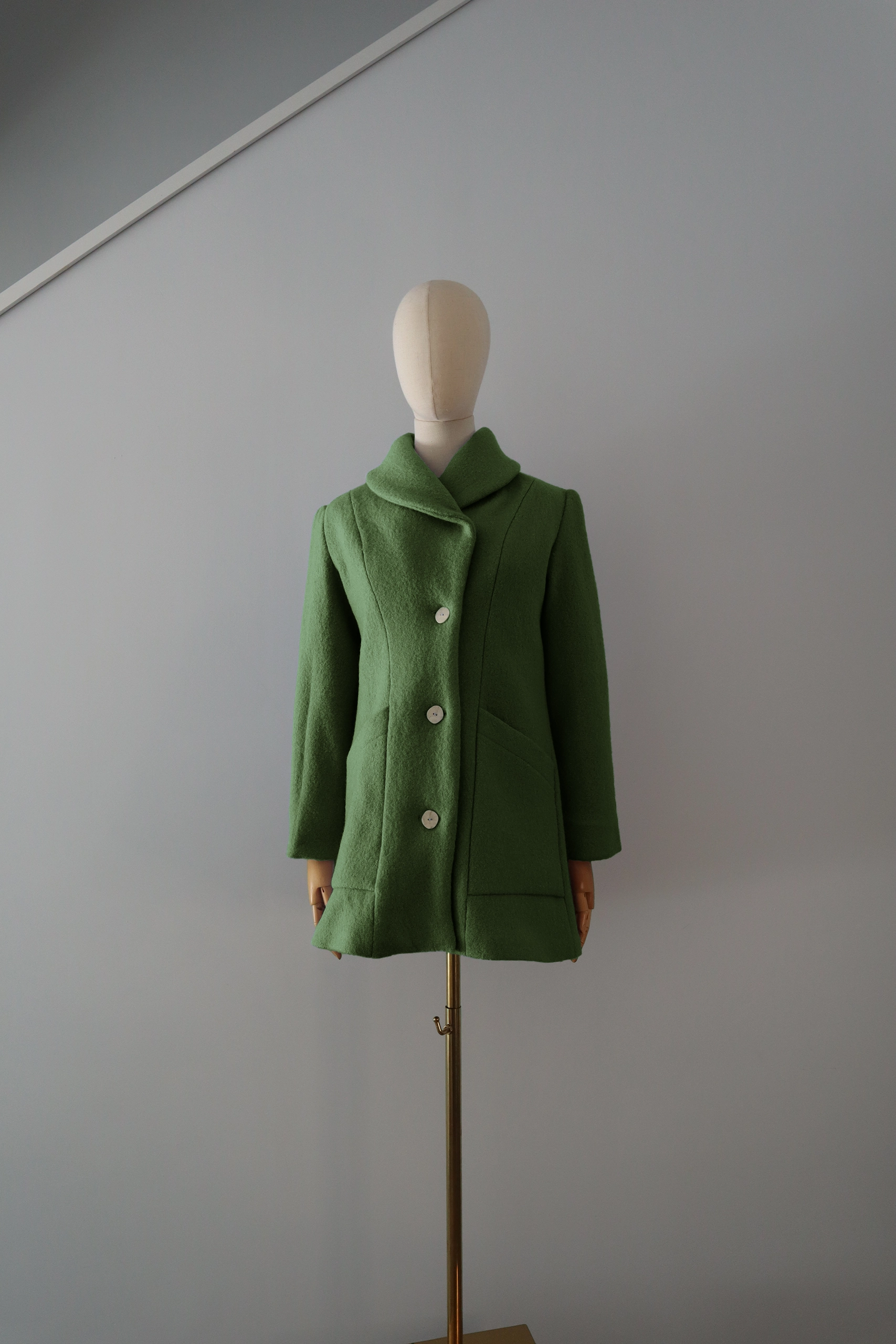 Abrigo Verde Lana Calefactable Kalon Cerrado