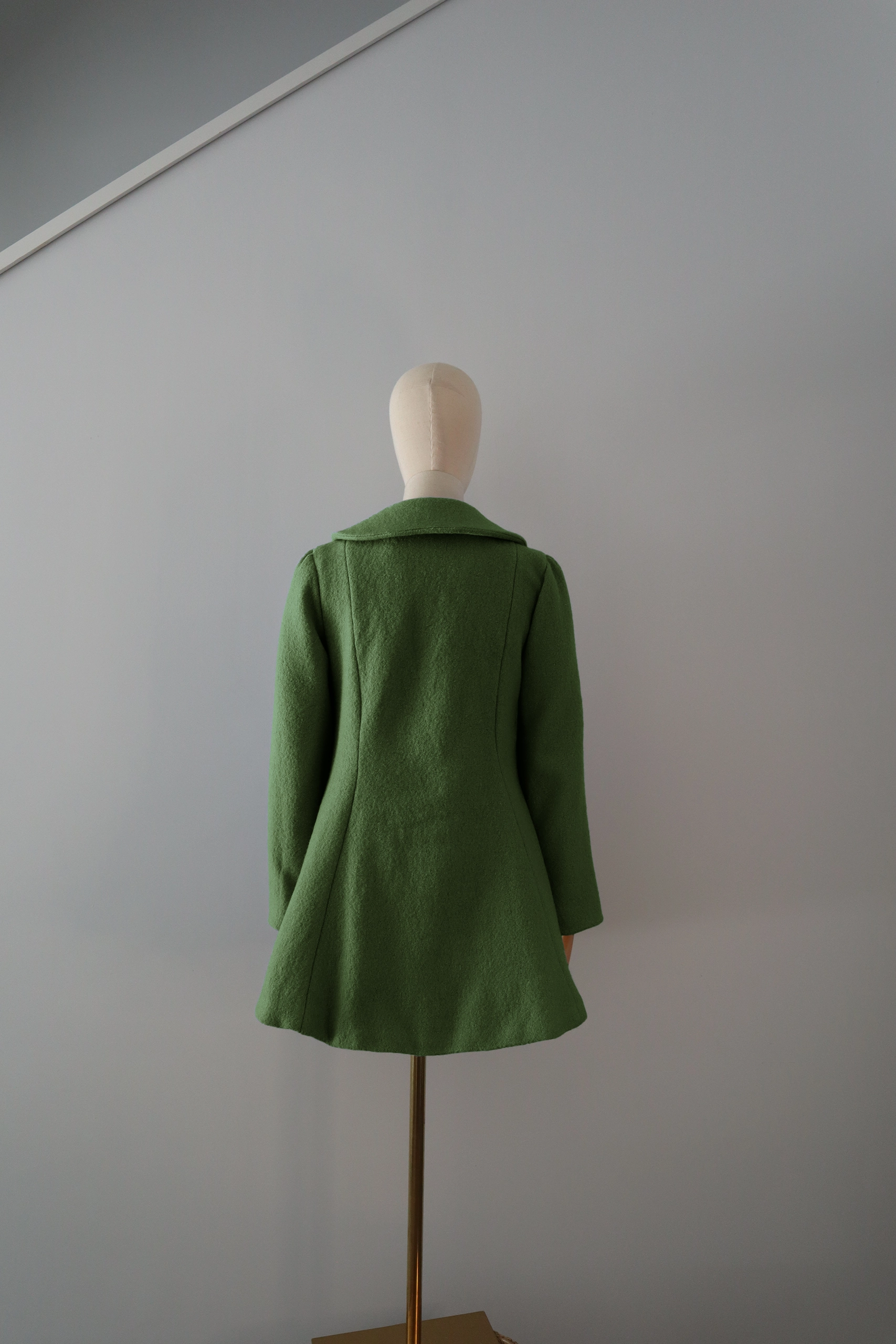 Abrigo Verde Lana Calefactable Tiam Espalda