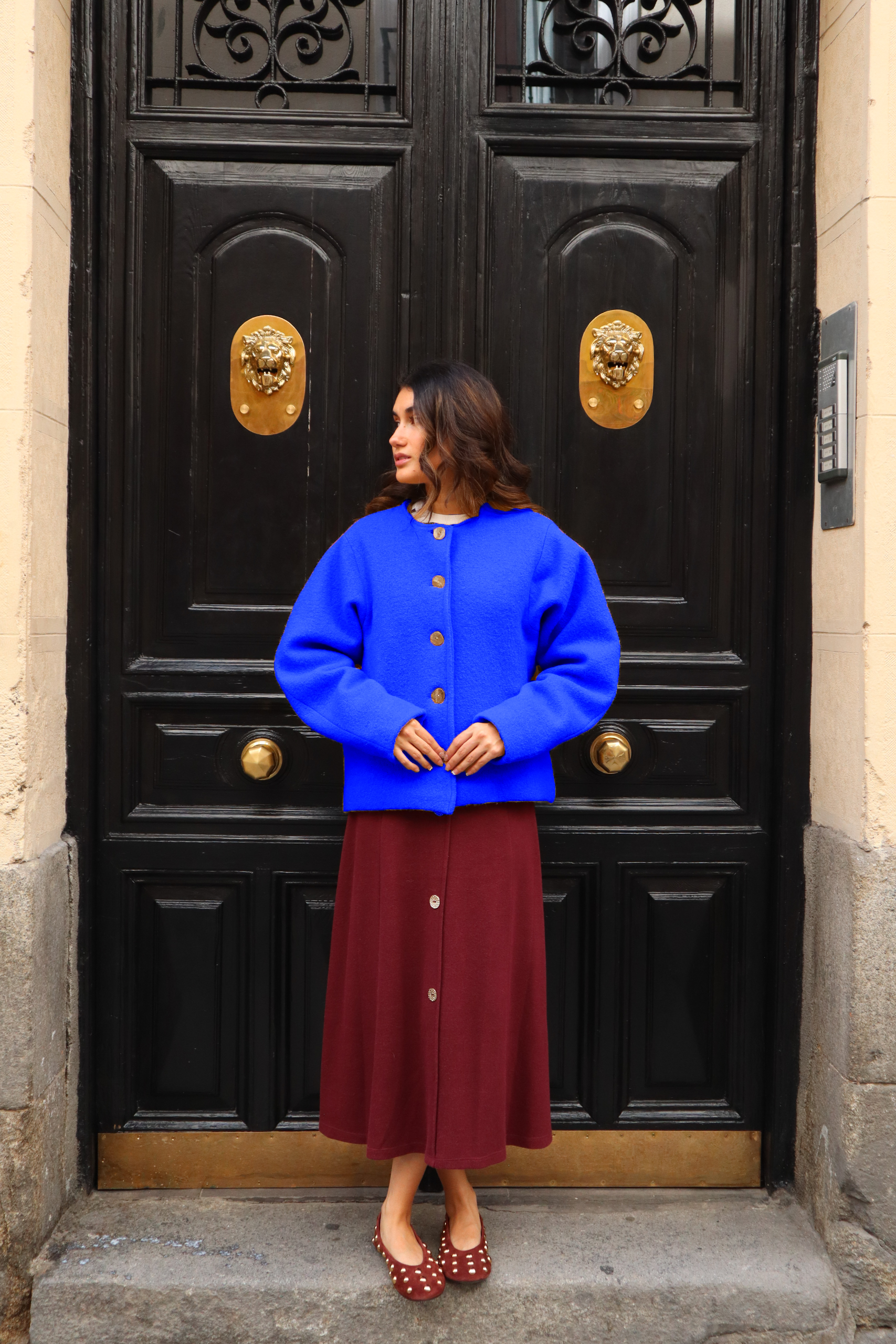 Abrigo Calefactable Solene azul electrico delantero